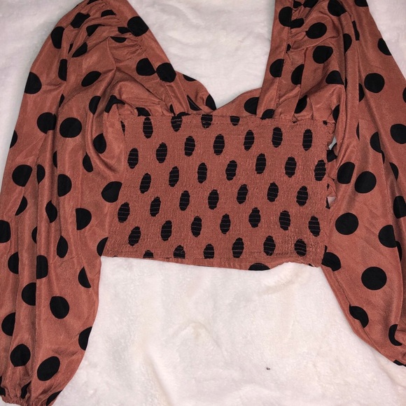 Polka Dot Puff Sleeve Top - Picture 3 of 4